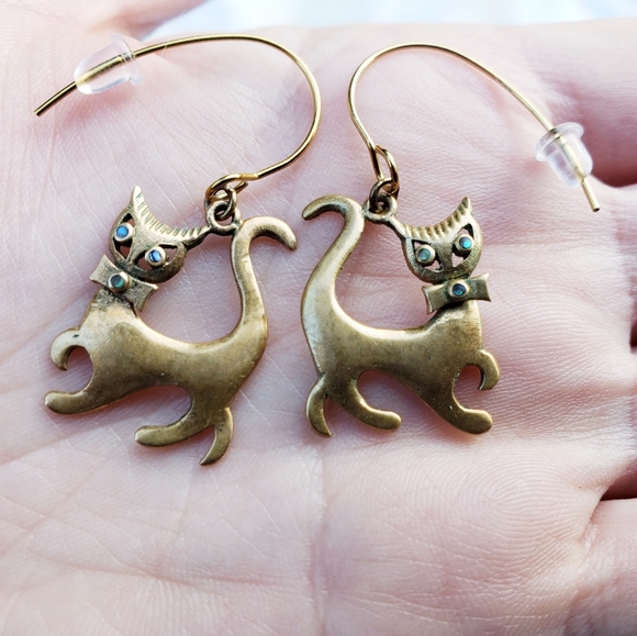 Vintage Brass Cats in Bow Ties Earrings - Picture 2 of 4